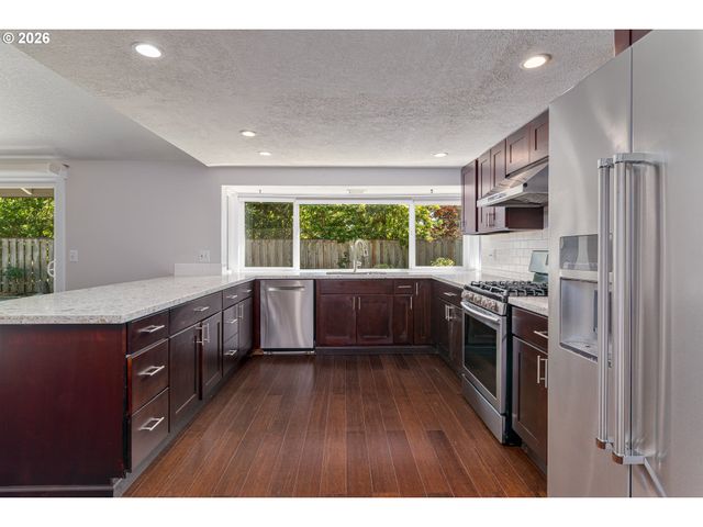 16800 Nw COBURG Ln, Beaverton, OR 97006