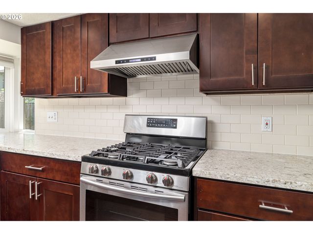16800 Nw COBURG Ln, Beaverton, OR 97006