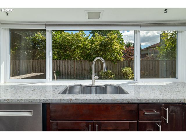 16800 Nw COBURG Ln, Beaverton, OR 97006