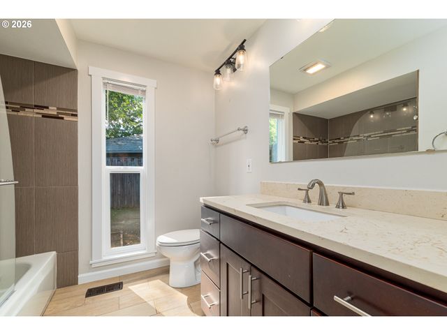 16800 Nw COBURG Ln, Beaverton, OR 97006