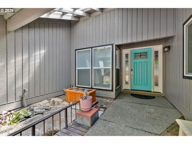 16800 Nw COBURG Ln, Beaverton, OR 97006