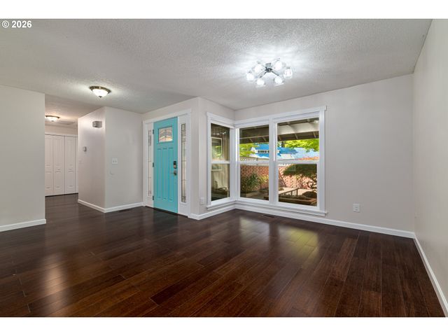 16800 Nw COBURG Ln, Beaverton, OR 97006