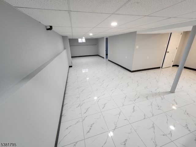 77 Huemmer Ter, Clifton City, NJ 07013