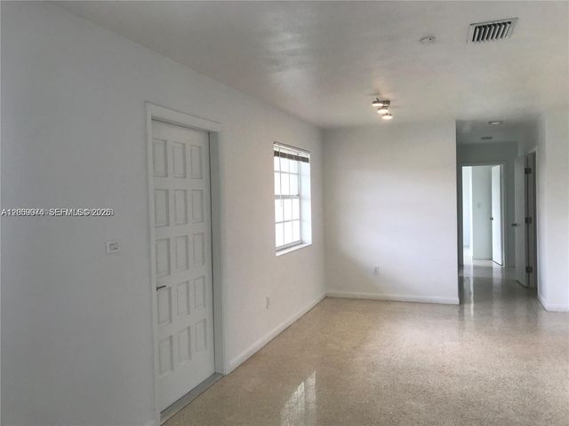 17940 NW 85th Avenue, Hialeah, FL 33015