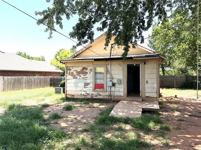 809 N Harrison Avenue, Blanchard, OK 73010