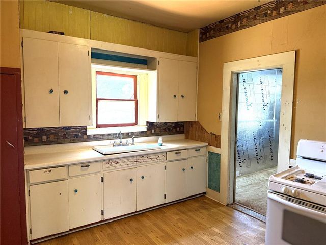 809 N Harrison Avenue, Blanchard, OK 73010