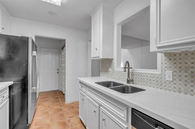 13740 Hollowgreen Drive 605, Houston, TX 77082