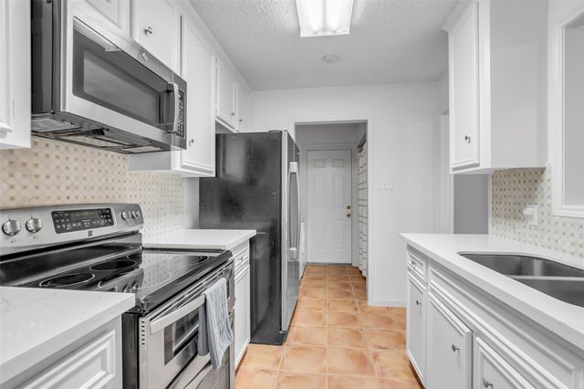 13740 Hollowgreen Drive 605, Houston, TX 77082