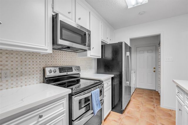 13740 Hollowgreen Drive 605, Houston, TX 77082