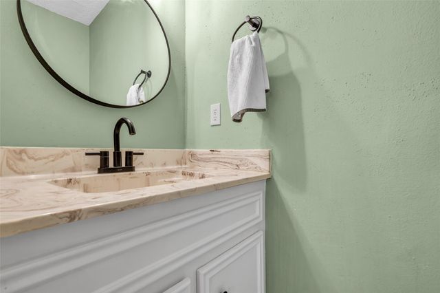 13740 Hollowgreen Drive 605, Houston, TX 77082