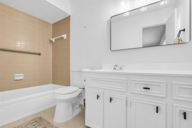 13740 Hollowgreen Drive 605, Houston, TX 77082