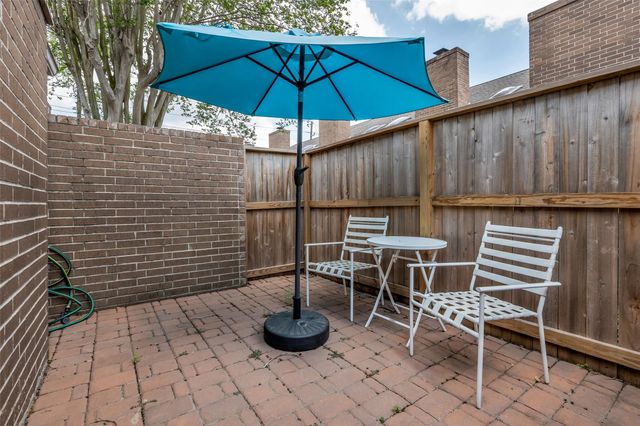 13740 Hollowgreen Drive 605, Houston, TX 77082