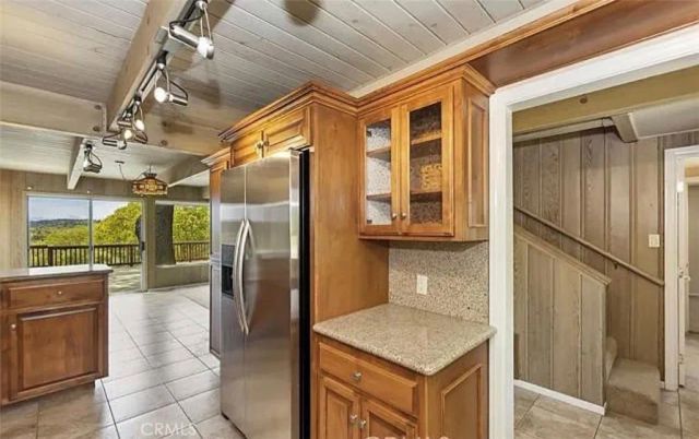 945 N Hospital Road 1, Lake Arrowhead, CA 92352