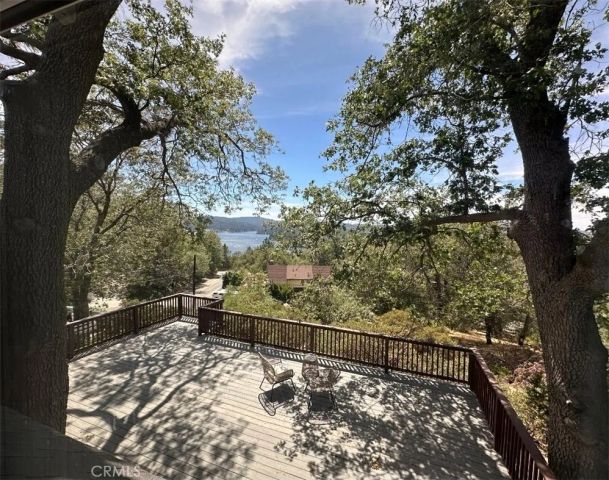 945 N Hospital Road 1, Lake Arrowhead, CA 92352