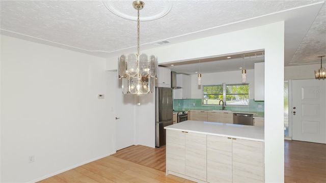 3431 MINEOLA DRIVE, Sarasota, FL 34239