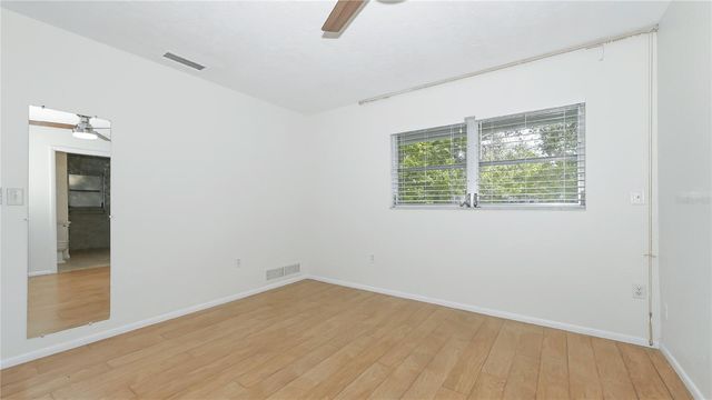 3431 MINEOLA DRIVE, Sarasota, FL 34239