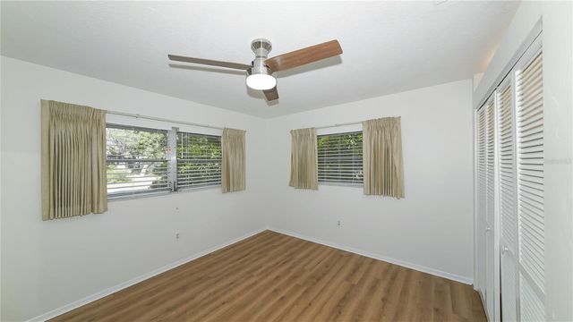 3431 MINEOLA DRIVE, Sarasota, FL 34239