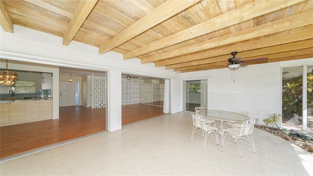 3431 MINEOLA DRIVE, Sarasota, FL 34239