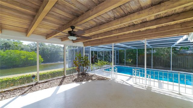 3431 MINEOLA DRIVE, Sarasota, FL 34239