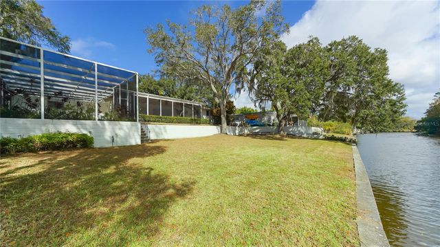 3431 MINEOLA DRIVE, Sarasota, FL 34239