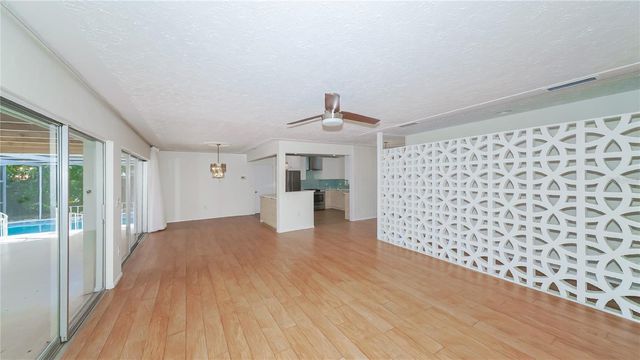 3431 MINEOLA DRIVE, Sarasota, FL 34239