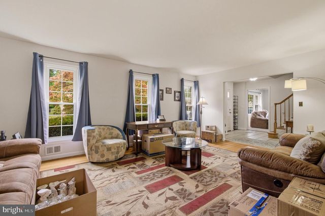 1609 WINDING WAYE LN, Silver Spring, MD 20902