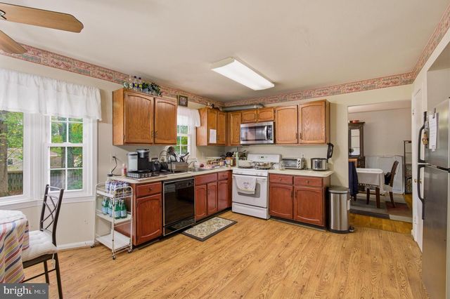 1609 WINDING WAYE LN, Silver Spring, MD 20902