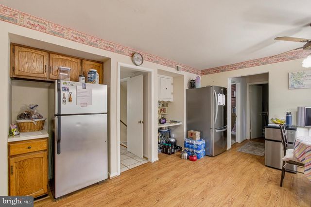 1609 WINDING WAYE LN, Silver Spring, MD 20902