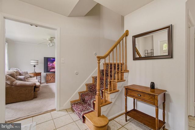 1609 WINDING WAYE LN, Silver Spring, MD 20902