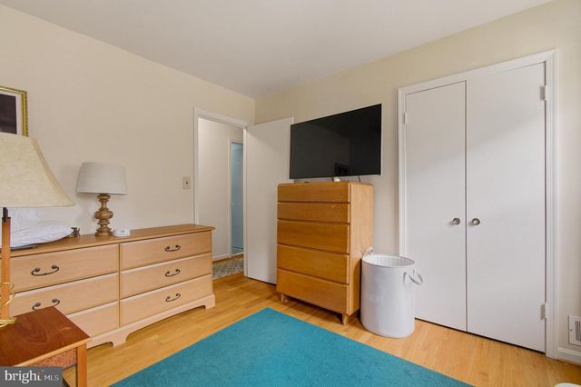 1609 WINDING WAYE LN, Silver Spring, MD 20902