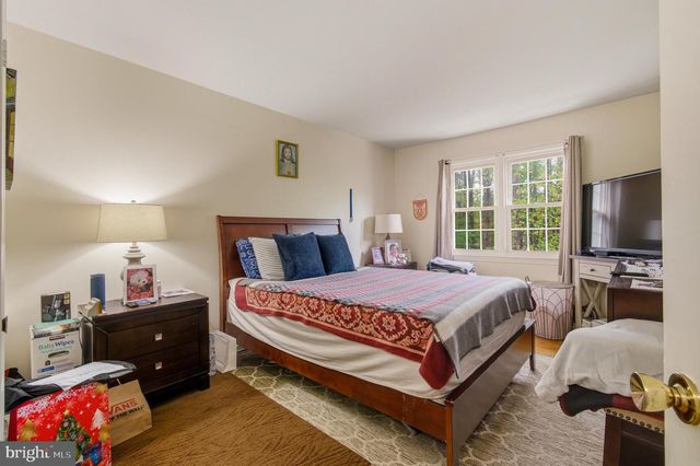 1609 WINDING WAYE LN, Silver Spring, MD 20902