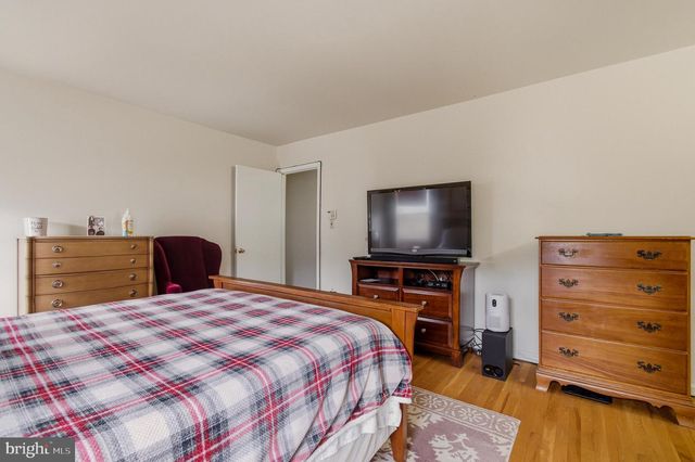 1609 WINDING WAYE LN, Silver Spring, MD 20902