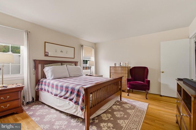 1609 WINDING WAYE LN, Silver Spring, MD 20902