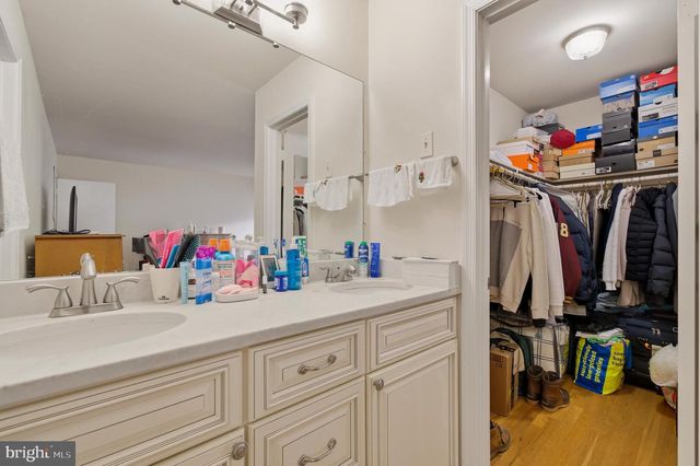 1609 WINDING WAYE LN, Silver Spring, MD 20902