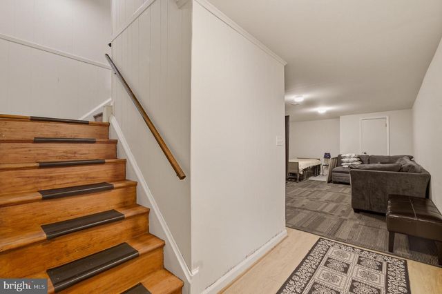 1609 WINDING WAYE LN, Silver Spring, MD 20902