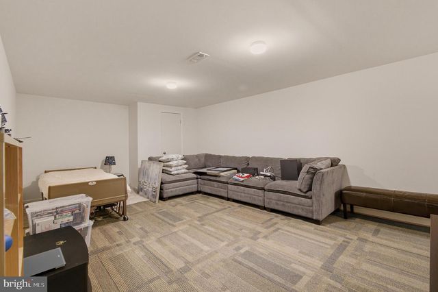 1609 WINDING WAYE LN, Silver Spring, MD 20902