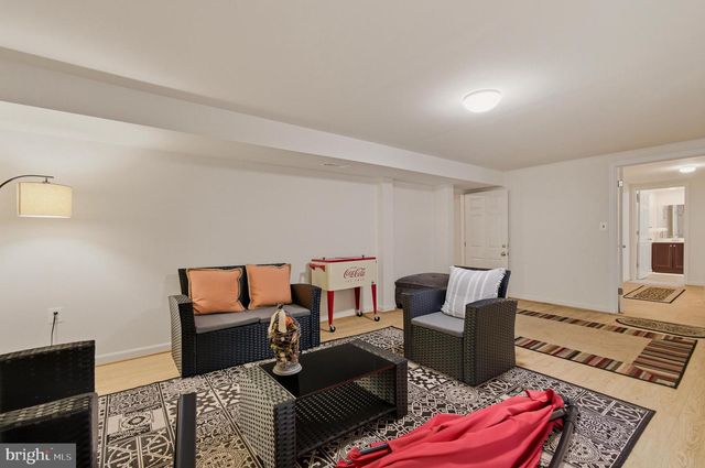 1609 WINDING WAYE LN, Silver Spring, MD 20902