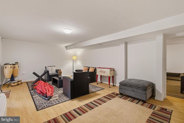 1609 WINDING WAYE LN, Silver Spring, MD 20902