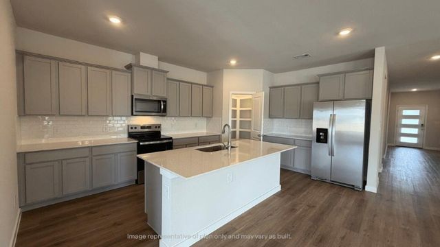 805 Fisher's Island Cir, Corpus Christi, TX 78415