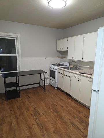 935 Case Avenue, Saint Paul, MN 55106