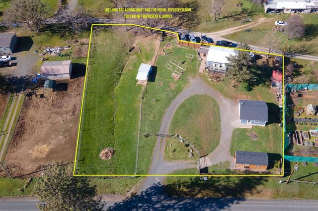 621 Sardine Creek Road, Gold Hill, OR 97525