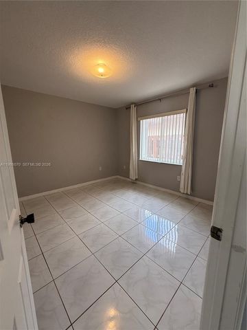 10168 NW 126th Ter, Hialeah Gardens, FL 33018