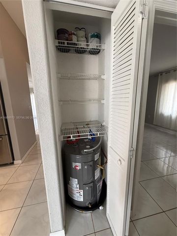 10168 NW 126th Ter, Hialeah Gardens, FL 33018