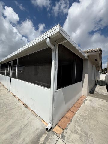 10168 NW 126th Ter, Hialeah Gardens, FL 33018