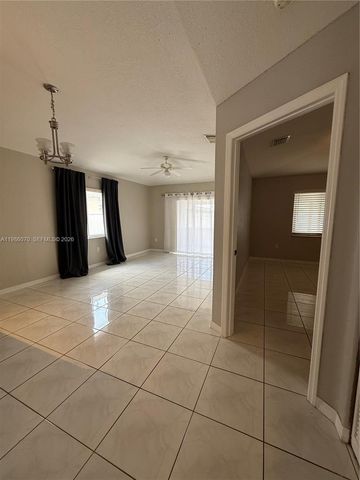 10168 NW 126th Ter, Hialeah Gardens, FL 33018