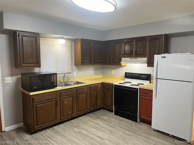 1774 N Carlson Street, Westland, MI 48185