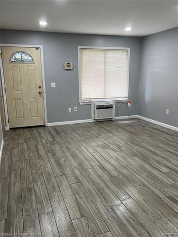 1774 N Carlson Street, Westland, MI 48185