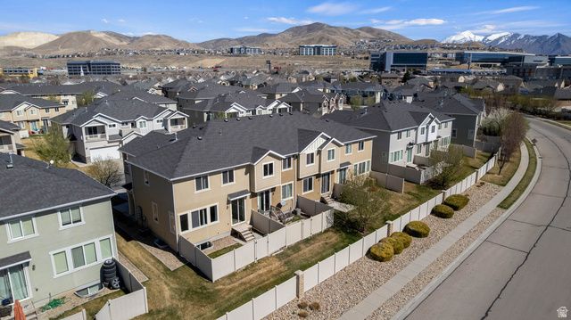 3209 W PRAIRIE GRASS DR, Lehi, UT 84043