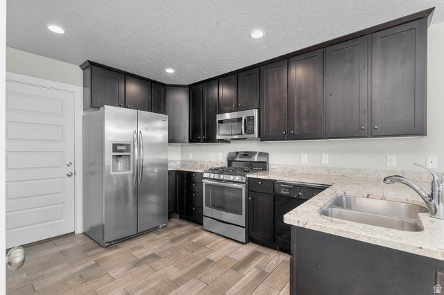 3209 W PRAIRIE GRASS DR, Lehi, UT 84043