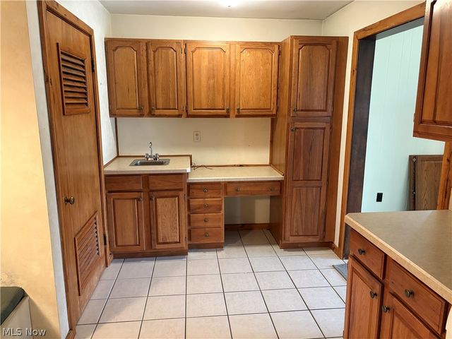 2265 Country Club Drive, Wickliffe, OH 44092